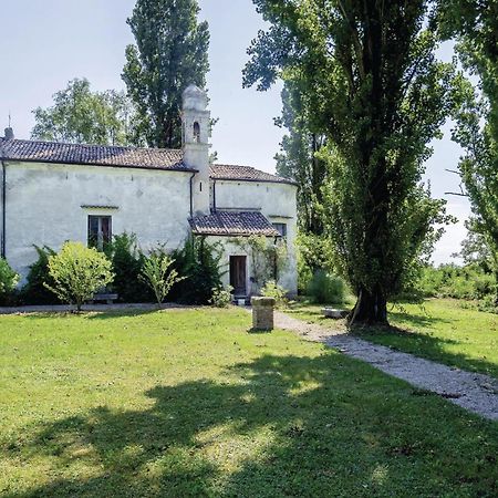 2 Bedroom Awesome Home In Taglio Di Po Ro Porto Viro Luaran gambar