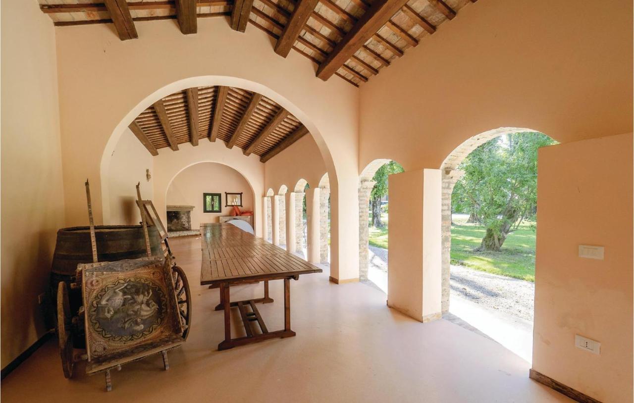 2 Bedroom Awesome Home In Taglio Di Po Ro Porto Viro Luaran gambar