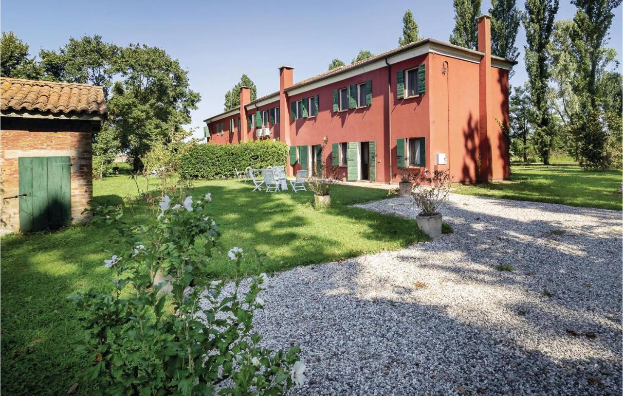 2 Bedroom Awesome Home In Taglio Di Po Ro Porto Viro Luaran gambar