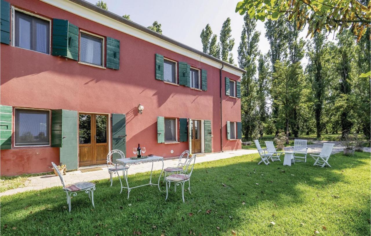 2 Bedroom Awesome Home In Taglio Di Po Ro Porto Viro Luaran gambar