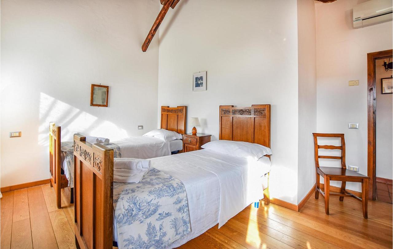 2 Bedroom Awesome Home In Taglio Di Po Ro Porto Viro Luaran gambar