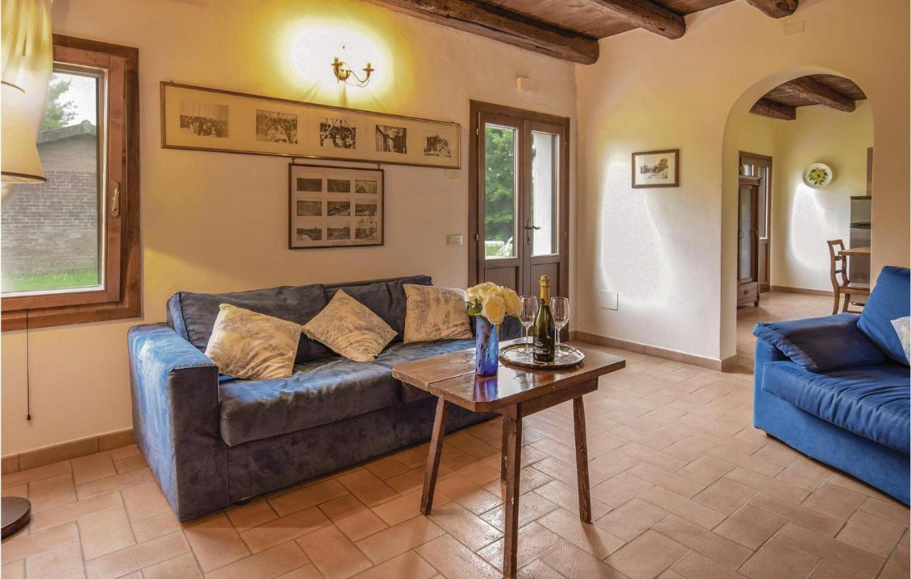 2 Bedroom Awesome Home In Taglio Di Po Ro Porto Viro Luaran gambar